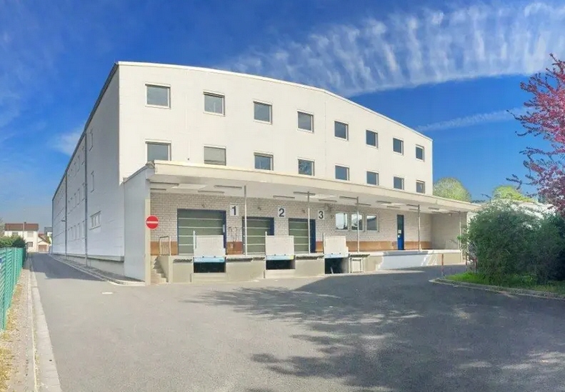 Über 3.600 Quadratmeter Lagerfläche für Elektrowaren in Hattersheim Bild