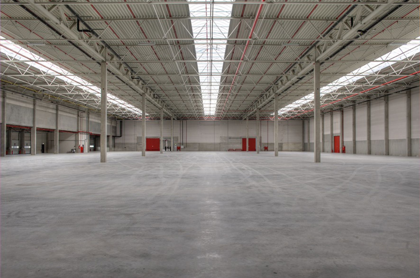 Logivest vermittelt 7.300 Quadratmeter Logistikfläche an die Rubix GmbH Bild