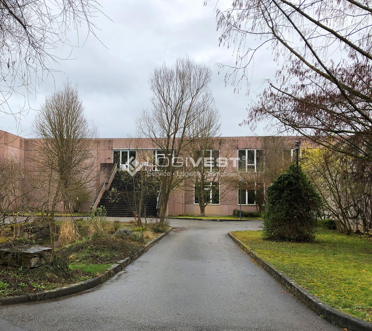 Logivest - Musterbild von Logistikhalle – 64563