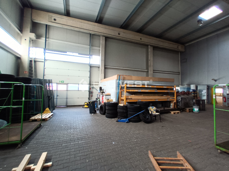 Logivest - Bild von Logistikhalle – 71335