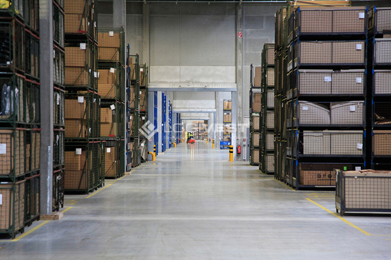 Logivest - Musterbild von Logistikhalle – 73532