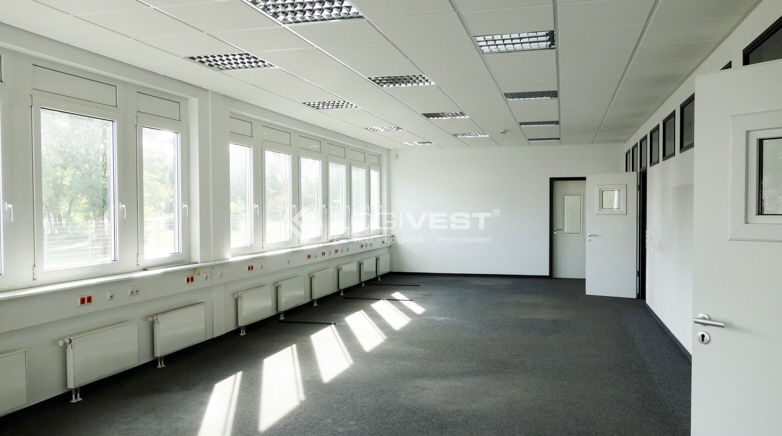 Logivest - Beispiel von Gewerbehalle – 76084