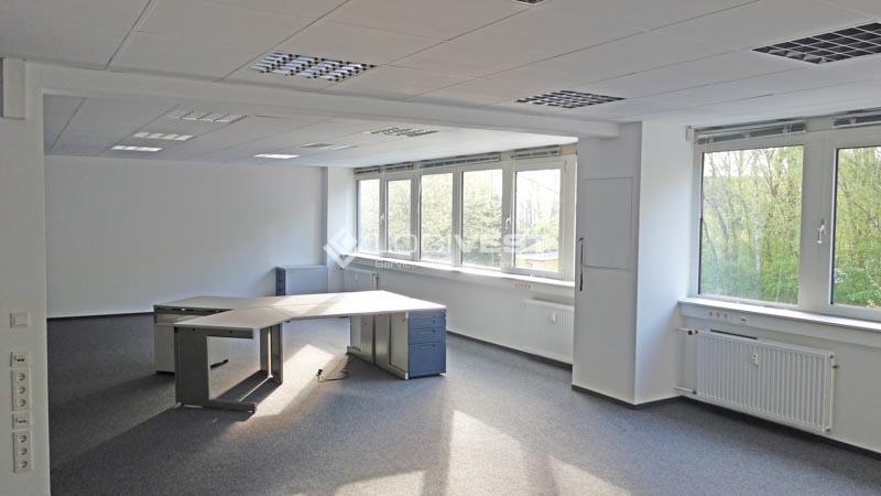 Logivest - Vorschaubild von Industriehalle – 82243