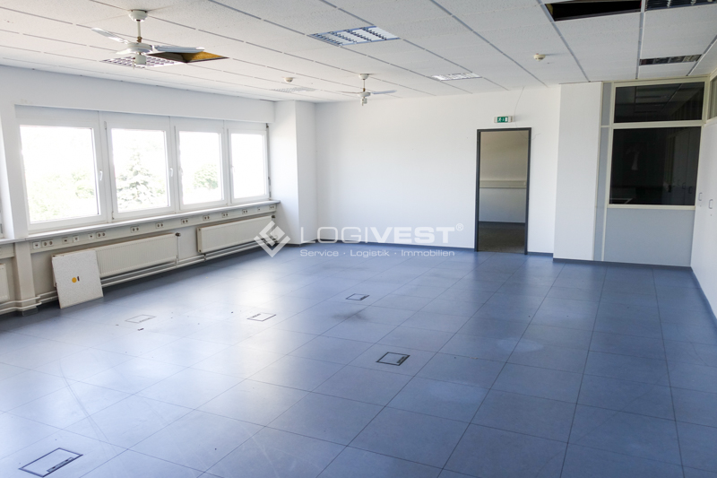 Logivest - Musterbild von Industriehalle – 84390