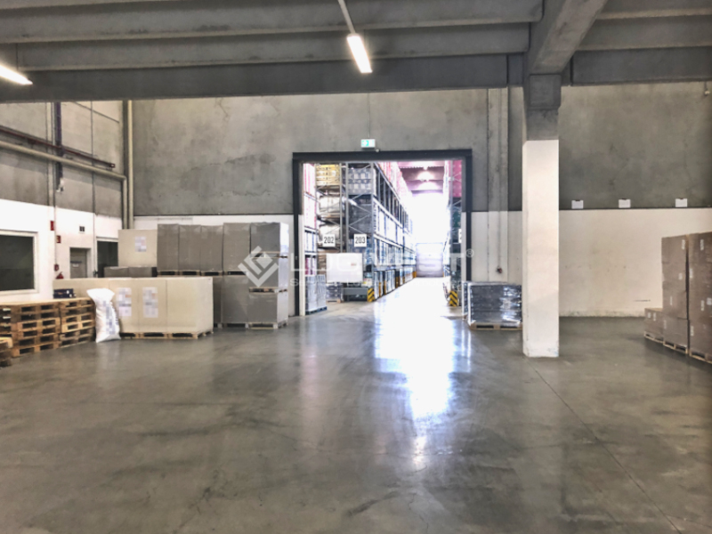 Logivest - Musterbild von Miethalle – 84422