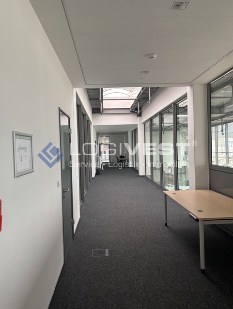 Logivest - Musterbild von Industriehalle – 85702