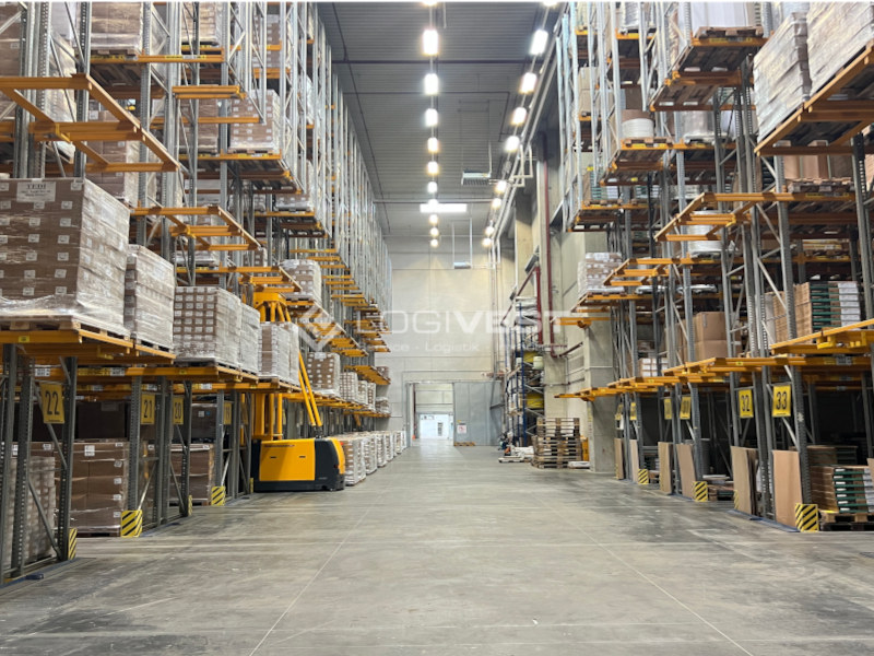 Logivest - Musterbild von Logistikhalle – 8575