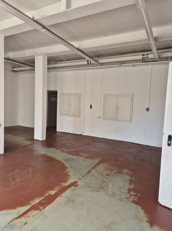 Logivest - Bild von Produktionshalle – 86392