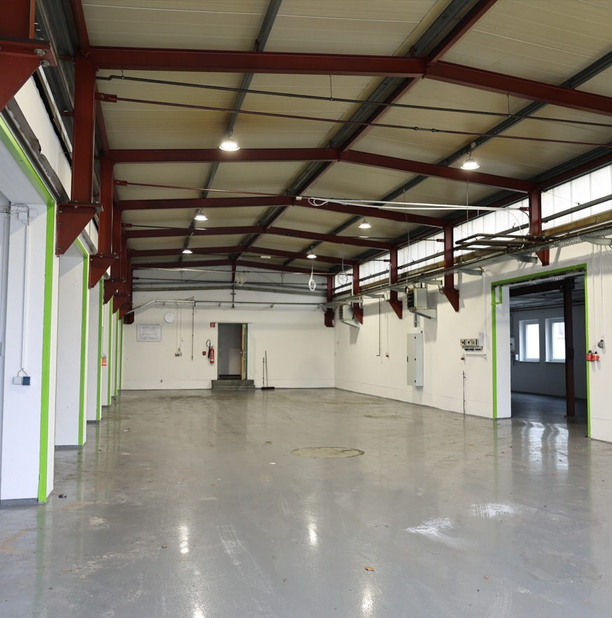 Logivest - Musterbild von Produktionshalle – 86395