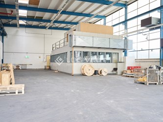 Logivest - Bild von Industriehalle – 71661