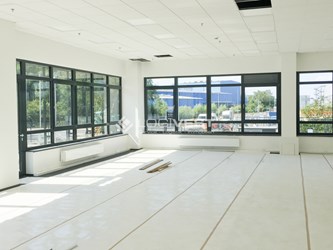 Logivest - Bild von Miethalle – 79376