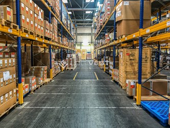 Logivest - Musterbild von Industriehalle – 80196