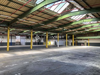 Logivest - Beispiel von Gewerbehalle – 82336