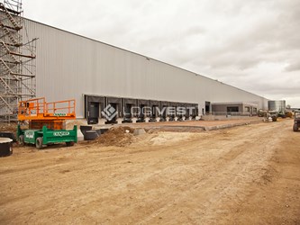 Logivest - Musterbild von Industriehalle – 82700