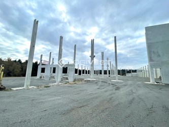 Logivest - Musterbild von Lagerhalle – 89821