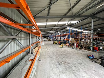 Logivest - Bild von Logistikhalle – 91189