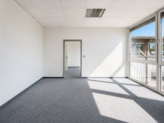 Logivest - Musterbild von Produktionshalle – 95337